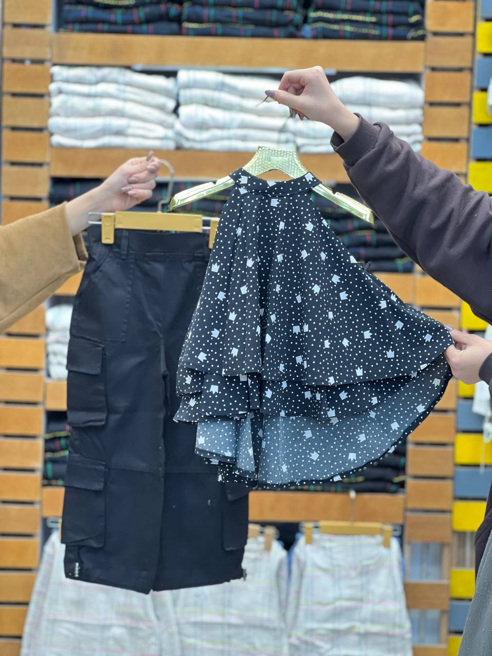 رومی کارگو(141780)