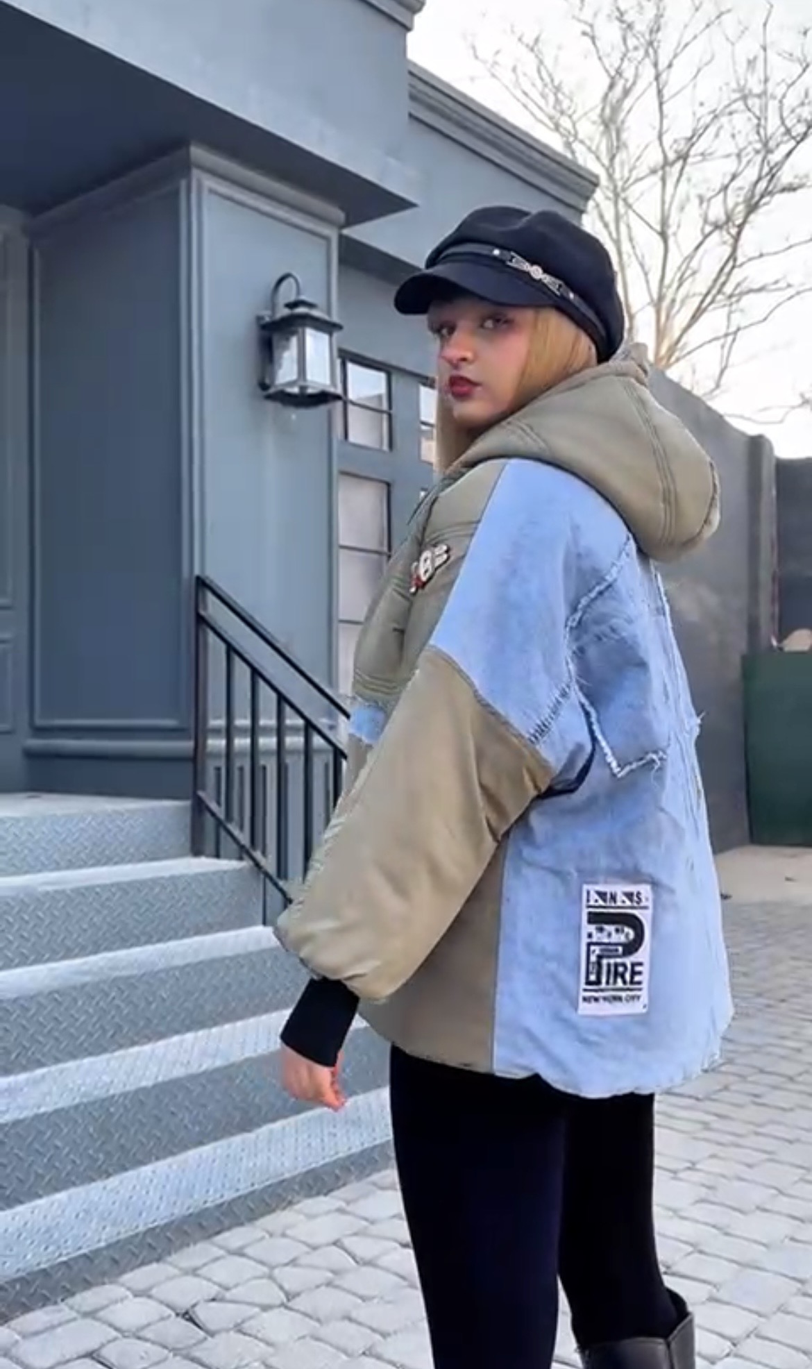 پشت جین (141863)